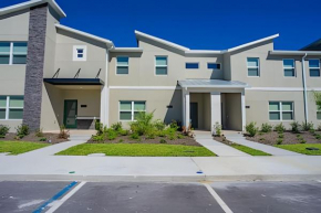 ST4261 - Luxury Townhouse w/Priv. Pool Near Disney